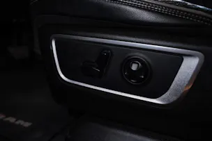 DODGE RAM 1500 5.7 V8 Hemi Laramie