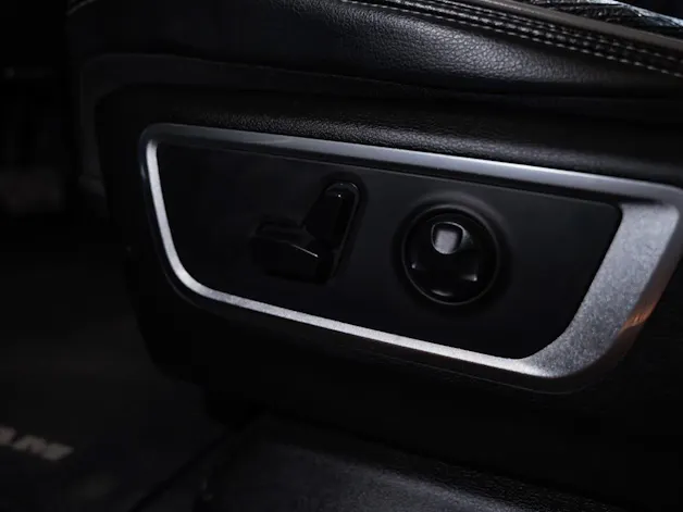 DODGE RAM 1500 5.7 V8 Hemi Laramie