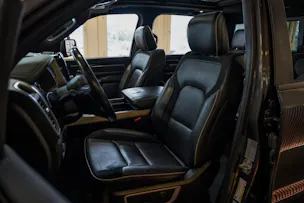 DODGE RAM 1500 5.7 V8 Hemi Laramie