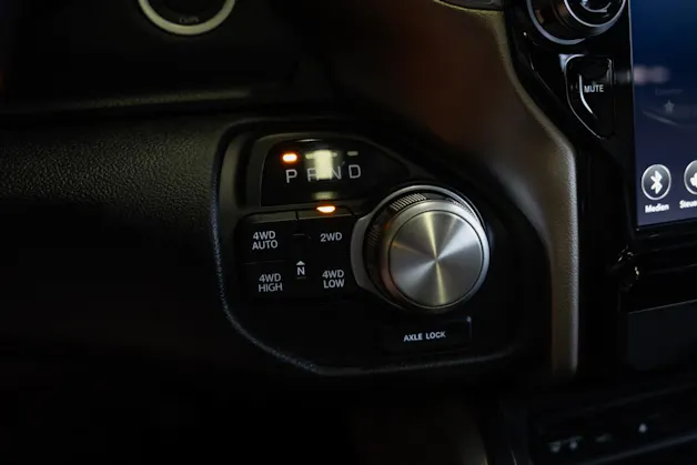 DODGE RAM 1500 5.7 V8 Hemi Laramie