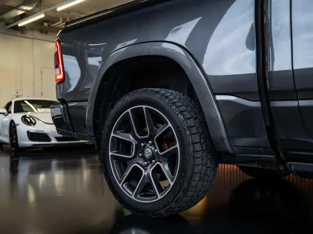 DODGE RAM 1500 5.7 V8 Hemi Laramie