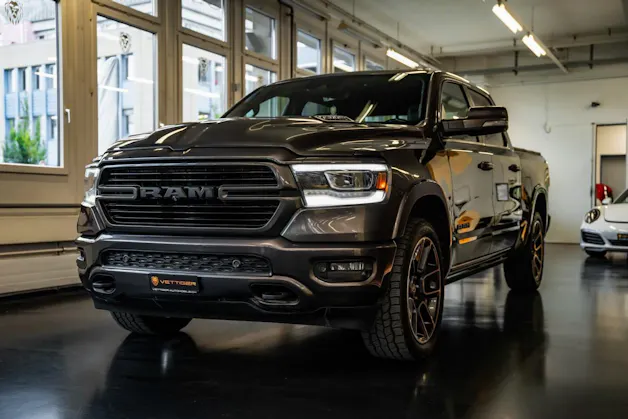 DODGE RAM 1500 5.7 V8 Hemi Laramie