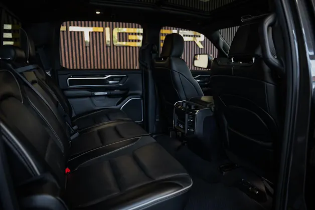 DODGE RAM 1500 5.7 V8 Hemi Laramie