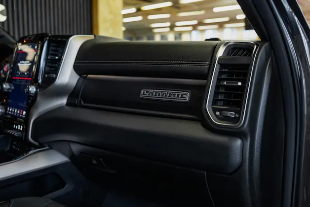 DODGE RAM 1500 5.7 V8 Hemi Laramie