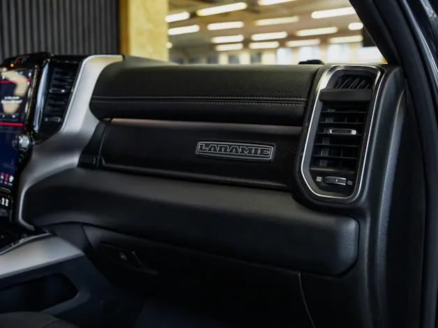 DODGE RAM 1500 5.7 V8 Hemi Laramie