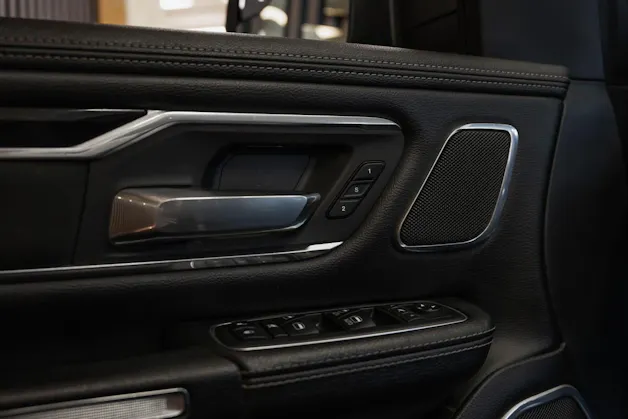 DODGE RAM 1500 5.7 V8 Hemi Laramie