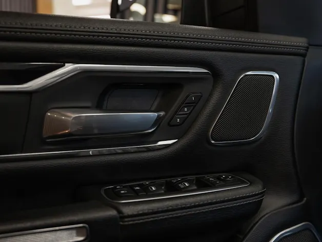 DODGE RAM 1500 5.7 V8 Hemi Laramie