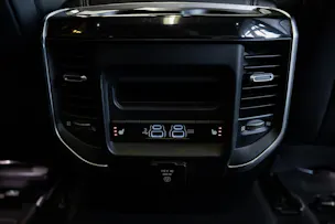 DODGE RAM 1500 5.7 V8 Hemi Laramie