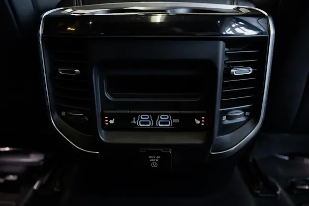 DODGE RAM 1500 5.7 V8 Hemi Laramie