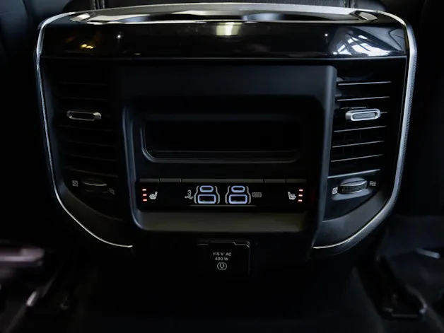 DODGE RAM 1500 5.7 V8 Hemi Laramie