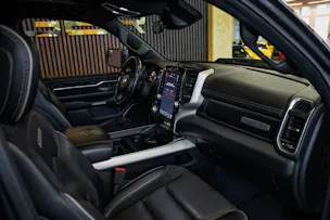 DODGE RAM 1500 5.7 V8 Hemi Laramie