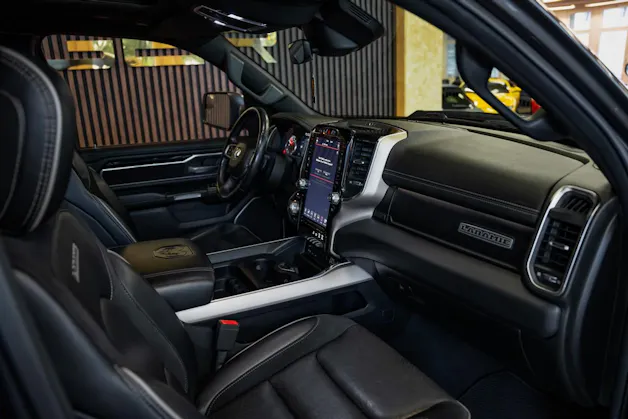 DODGE RAM 1500 5.7 V8 Hemi Laramie
