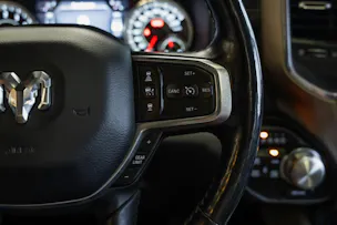 DODGE RAM 1500 5.7 V8 Hemi Laramie