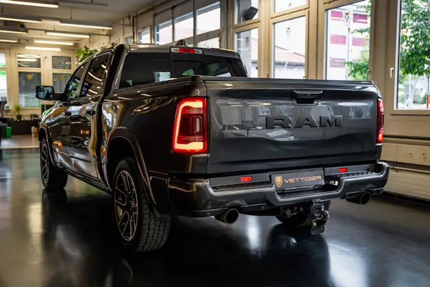 DODGE RAM 1500 5.7 V8 Hemi Laramie