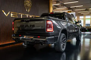 DODGE RAM 1500 5.7 V8 Hemi Laramie