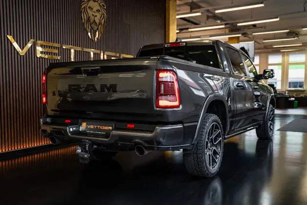 DODGE RAM 1500 5.7 V8 Hemi Laramie