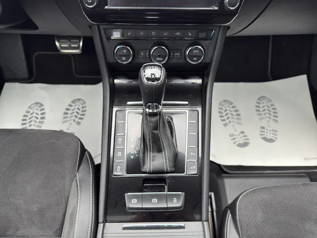 SKODA Superb Combi 2.0 TSI Sport Line DSG 4x4
