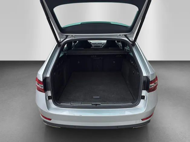 SKODA Superb Combi 2.0 TSI Sport Line DSG 4x4