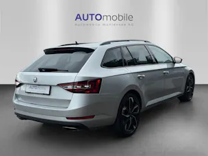 SKODA Superb Combi 2.0 TSI Sport Line DSG 4x4