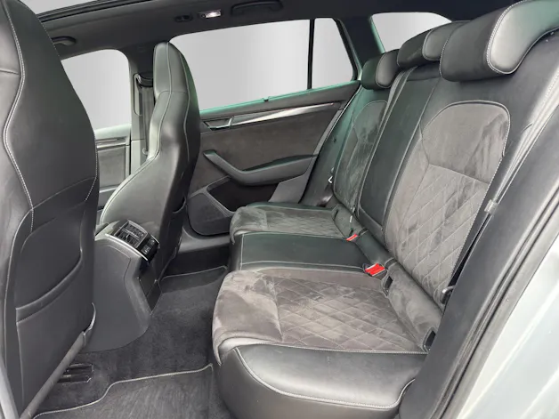 SKODA Superb Combi 2.0 TSI Sport Line DSG 4x4