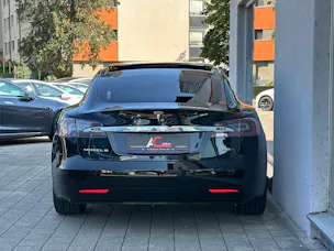 Tesla Model S 100 D