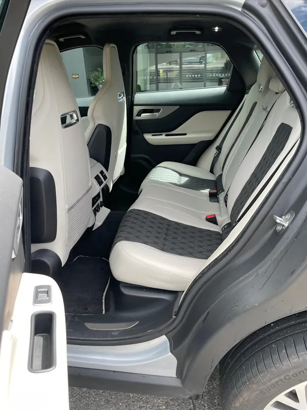 Jaguar F-Pace 5.0 V8 SVR AWD Automatik