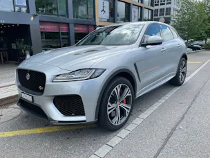 Jaguar F-Pace 5.0 V8 SVR AWD Automatik