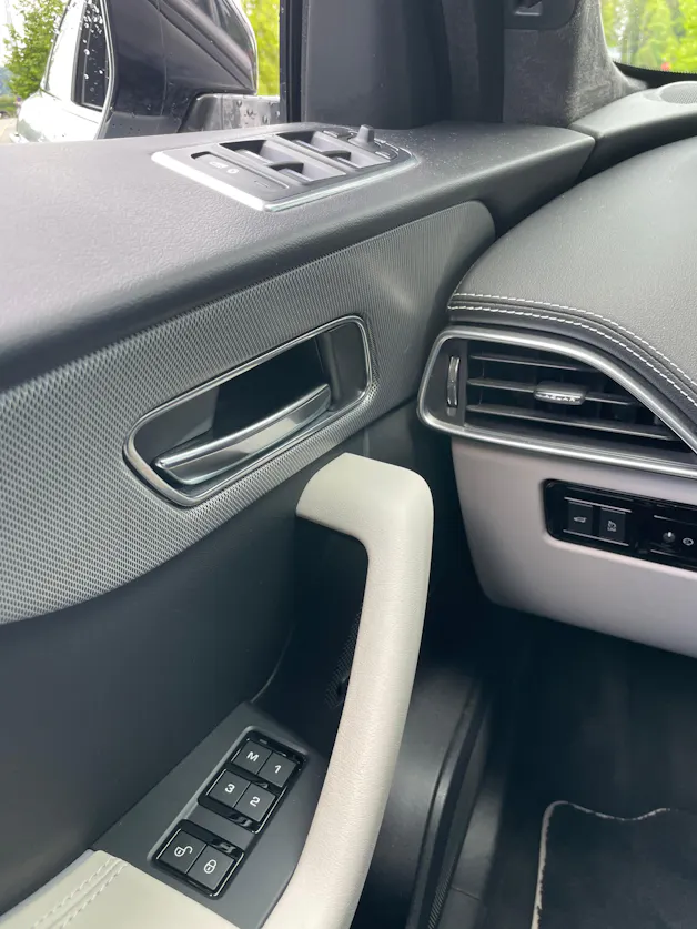 Jaguar F-Pace 5.0 V8 SVR AWD Automatik