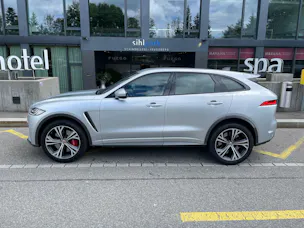 Jaguar F-Pace 5.0 V8 SVR AWD Automatik