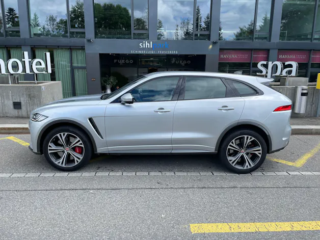 Jaguar F-Pace 5.0 V8 SVR AWD Automatik