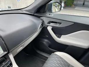 Jaguar F-Pace 5.0 V8 SVR AWD Automatik