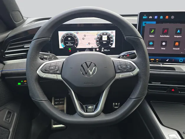 VW Passat Variant 2.0 TSI R-Line DSG 4motion
