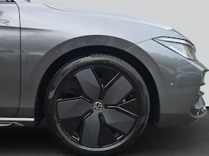 VW Passat Variant 2.0 TSI R-Line DSG 4motion
