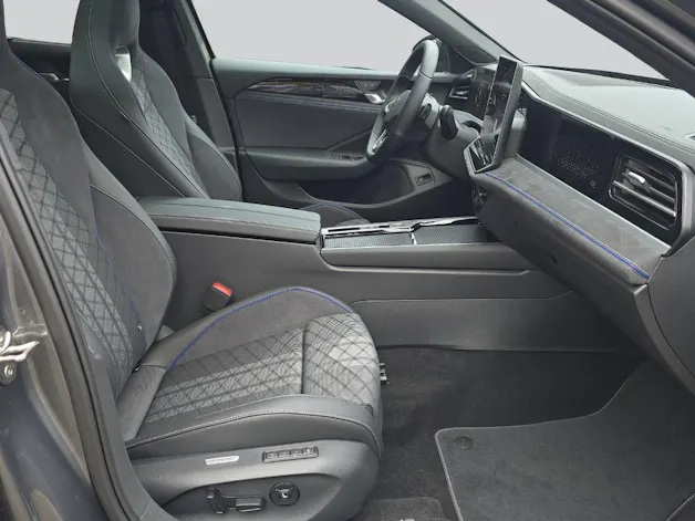 VW Passat Variant 2.0 TSI R-Line DSG 4motion