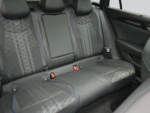 VW Passat Variant 2.0 TSI R-Line DSG 4motion
