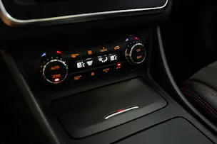 MERCEDES-BENZ CLA 250 AMG Line 7G-DCT 4Matic