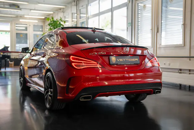 MERCEDES-BENZ CLA 250 AMG Line 7G-DCT 4Matic