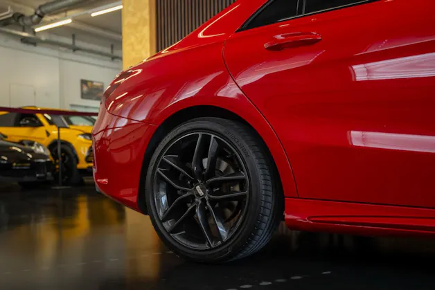 MERCEDES-BENZ CLA 250 AMG Line 7G-DCT 4Matic