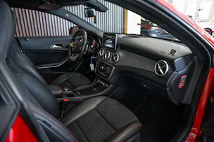 MERCEDES-BENZ CLA 250 AMG Line 7G-DCT 4Matic
