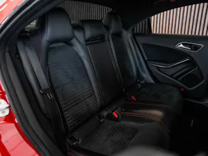 MERCEDES-BENZ CLA 250 AMG Line 7G-DCT 4Matic