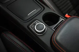 MERCEDES-BENZ CLA 250 AMG Line 7G-DCT 4Matic