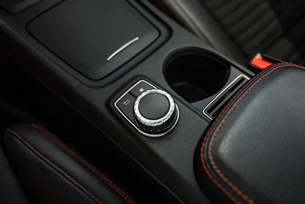 MERCEDES-BENZ CLA 250 AMG Line 7G-DCT 4Matic
