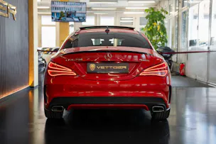 MERCEDES-BENZ CLA 250 AMG Line 7G-DCT 4Matic