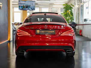 MERCEDES-BENZ CLA 250 AMG Line 7G-DCT 4Matic