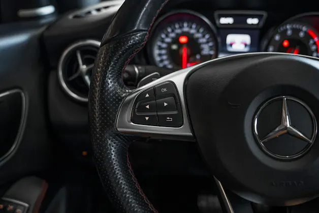 MERCEDES-BENZ CLA 250 AMG Line 7G-DCT 4Matic
