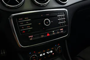 MERCEDES-BENZ CLA 250 AMG Line 7G-DCT 4Matic