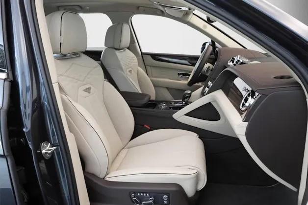 BENTLEY Bentayga Atelier V8