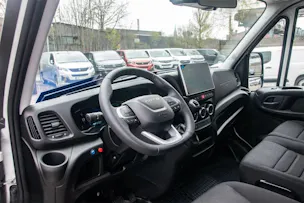 IVECO 35 S 18H V Kofferumbau, Hebebühne und AHK