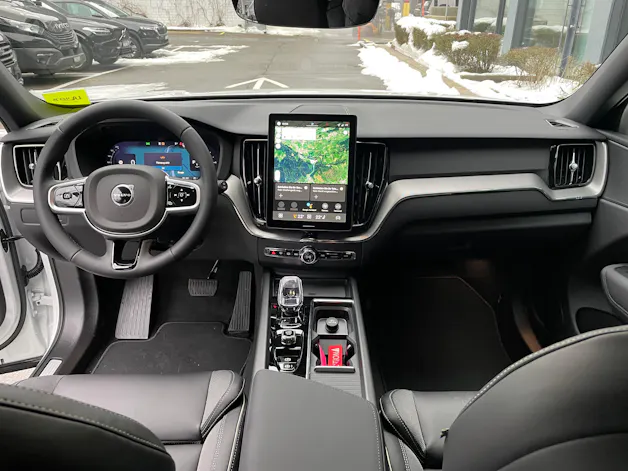 VOLVO XC60 T6 eAWD PluginHybrid Plus Black Edition Geartronic