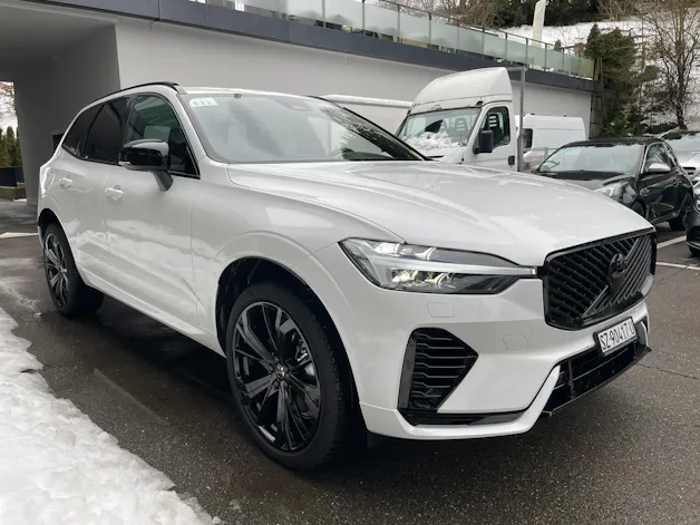 VOLVO XC60 T6 eAWD PluginHybrid Plus Black Edition Geartronic